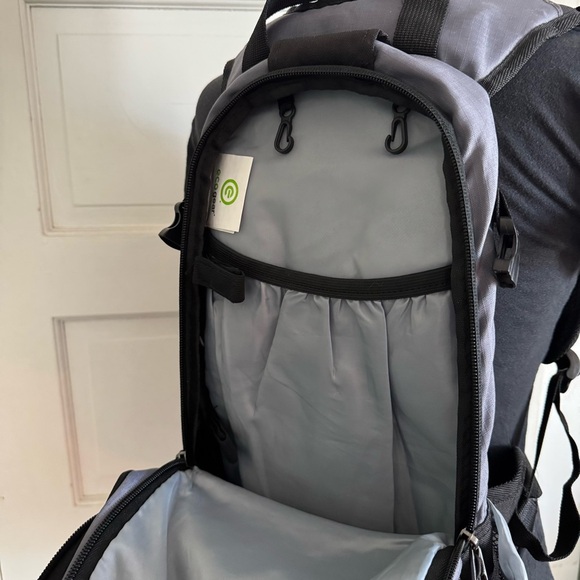 EcoGear Hiking & Biking Backpack – Hydration-Ready! - Picture 4 of 7